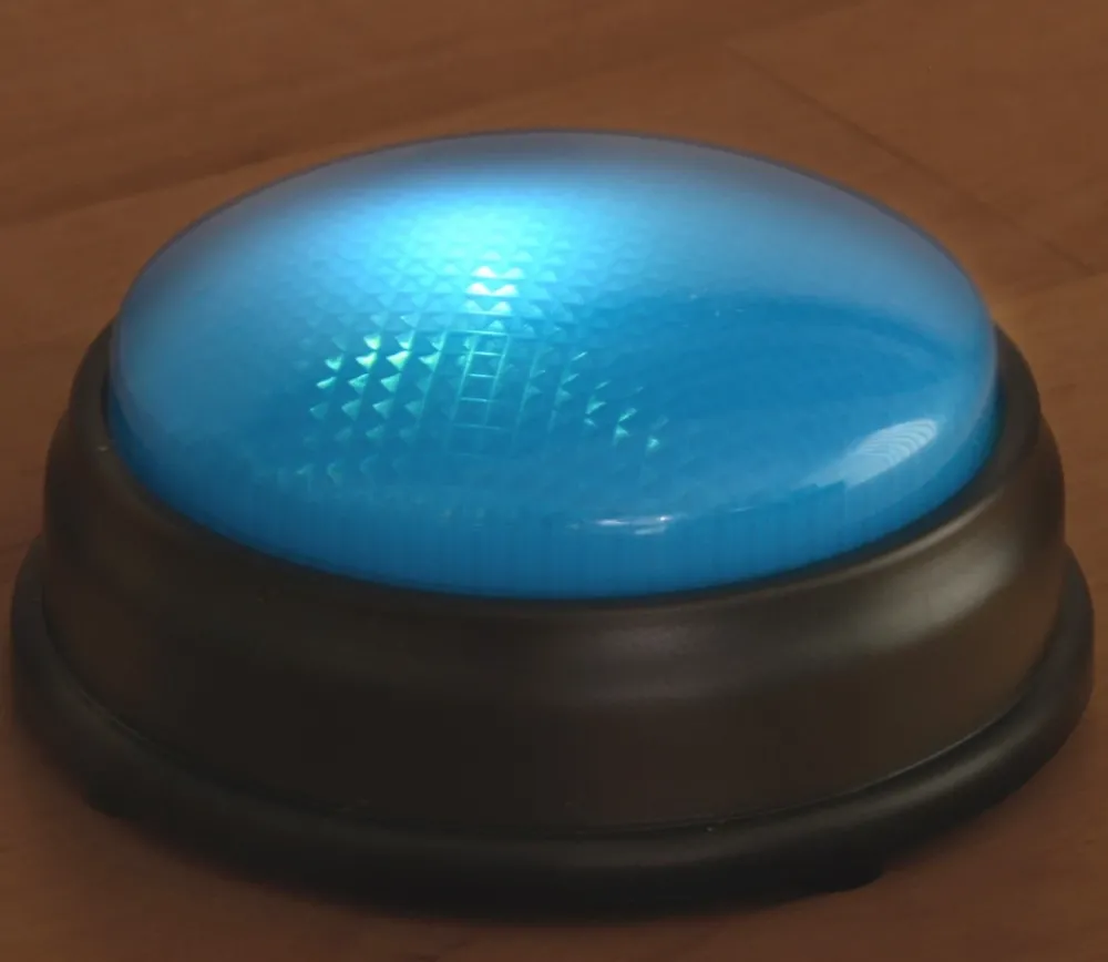 Tout Pour le Jeu 4 Buzzers lumineux et sonores pour vos jeux