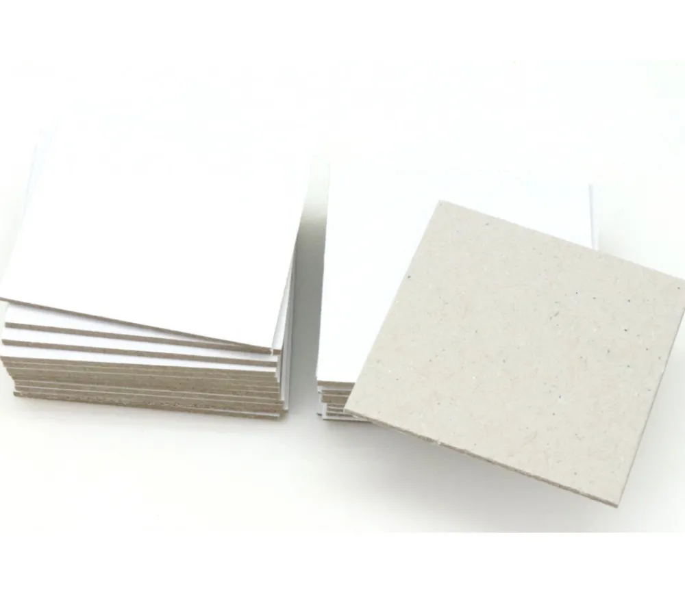 Tout Pour le Jeu 24 carrés 4 x 4 cm carton rigide blanc/gris vierge tuiles à personnaliser