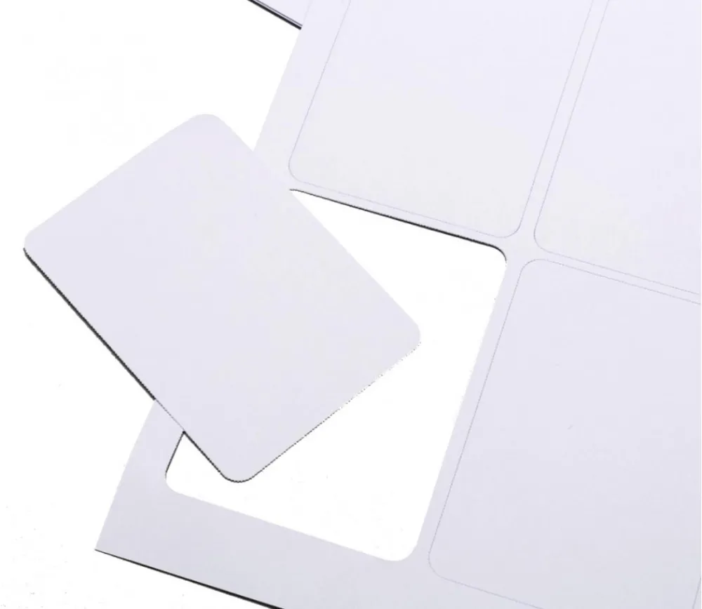 Tout Pour le Jeu 9 cartes à jouer blanches à imprimer 60 x 86 mm sur feuille prédécoupée