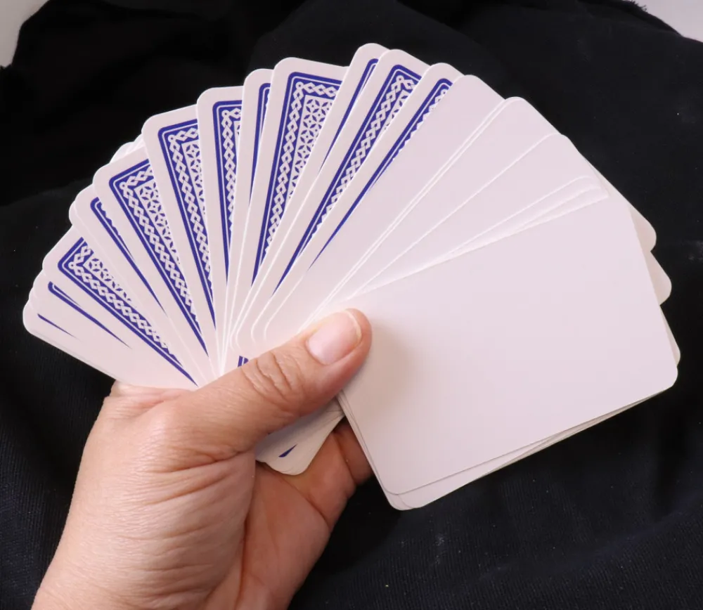 Tout Pour le Jeu 54 cartes à jouer recto blanc et verso bleu