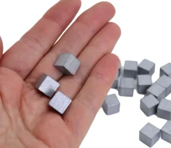 Tout Pour le Jeu 20 cubes en bois 1 cm argentés