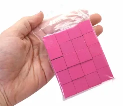 Tout Pour le Jeu 20 Cubes roses en bois de 1.6 cm