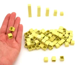 Tout Pour le Jeu 100 Cubes unités 1 cm jaunes emboitables en Re-plastique
