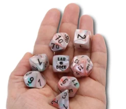 Tout Pour le Jeu 8 dés multi-faces nacrés bleu rose Lab Dice 6 chessex