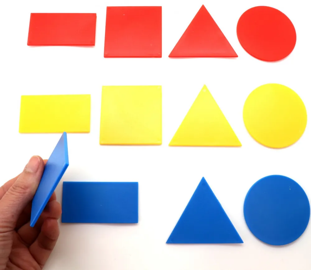 Tout Pour le Jeu 12 formes géométriques triangle, rectangle, carré, rond en 3 couleurs