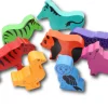 Tout Pour le Jeu 8 grands animaux en bois arc-en-ciel