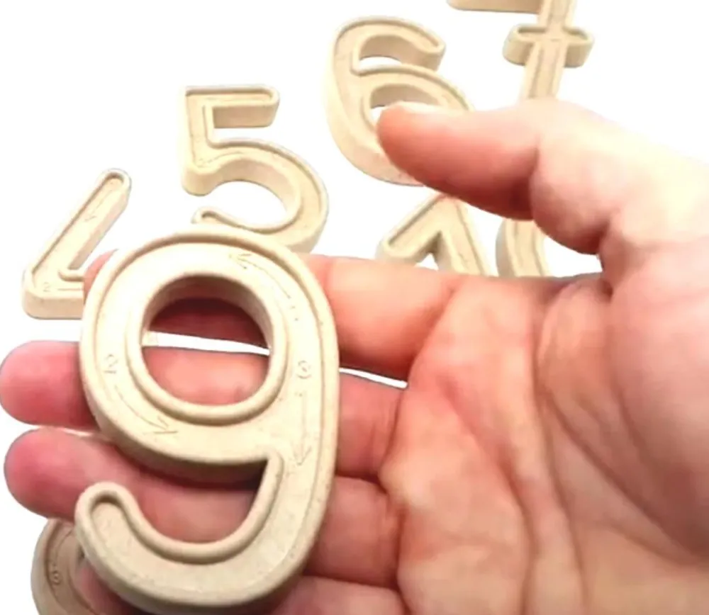 Tout Pour le Jeu 10 Grands chiffres en relief 7.5 cm avec billes