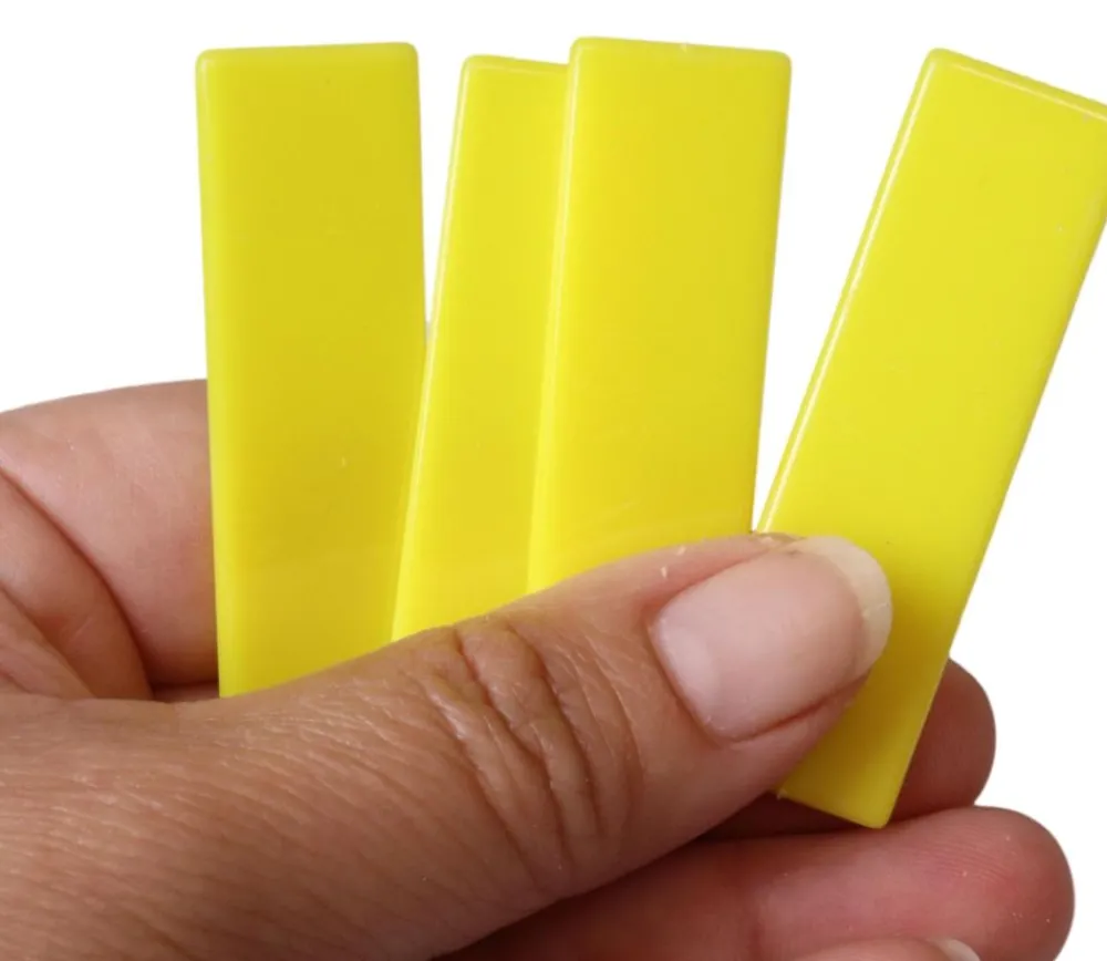 Tout Pour le Jeu 500 grands jetons rectangles 5.5 x 1.6 cm en plastique coloré