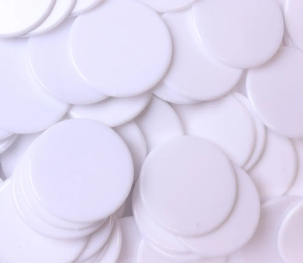 Tout Pour le Jeu 1000 Jetons ronds plats de 2.4 cm de diamètre plastique pour jeux