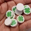 Tout Pour le Jeu 10 Jetons trèfle 4 feuilles -porte bonheur en bois 15 mm