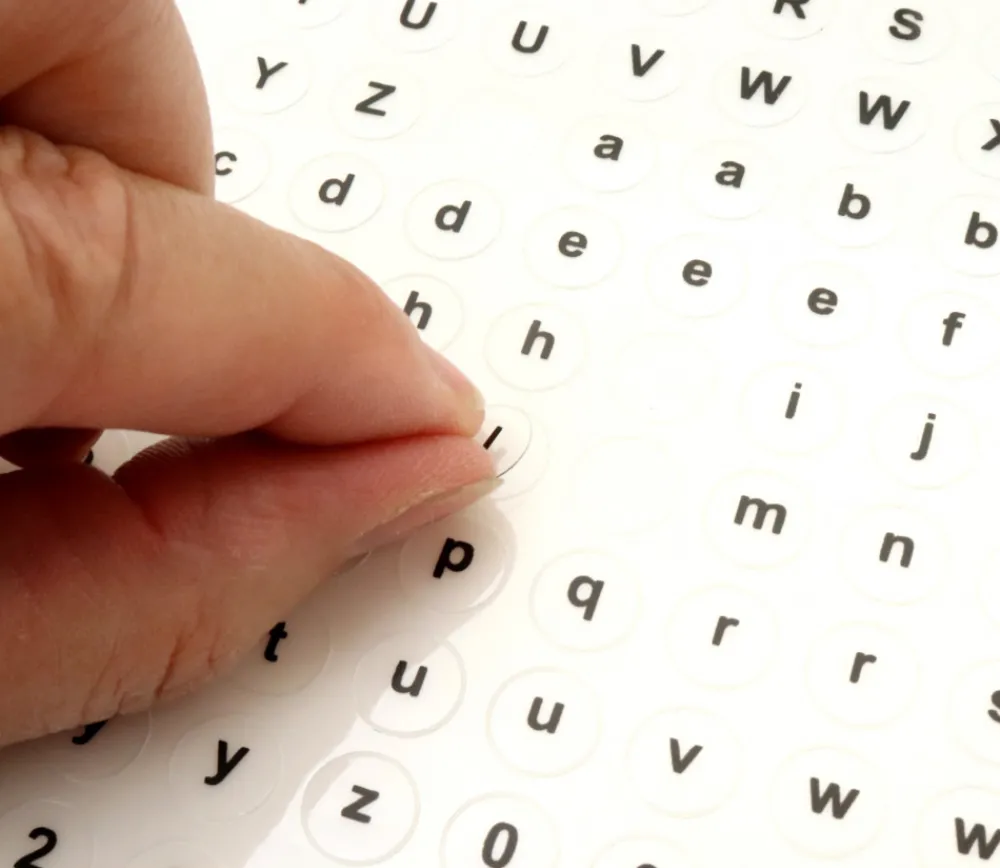 Tout Pour le Jeu 128 Lettres alphabet chiffres autocollant 9 mm - étiquettes transparentes