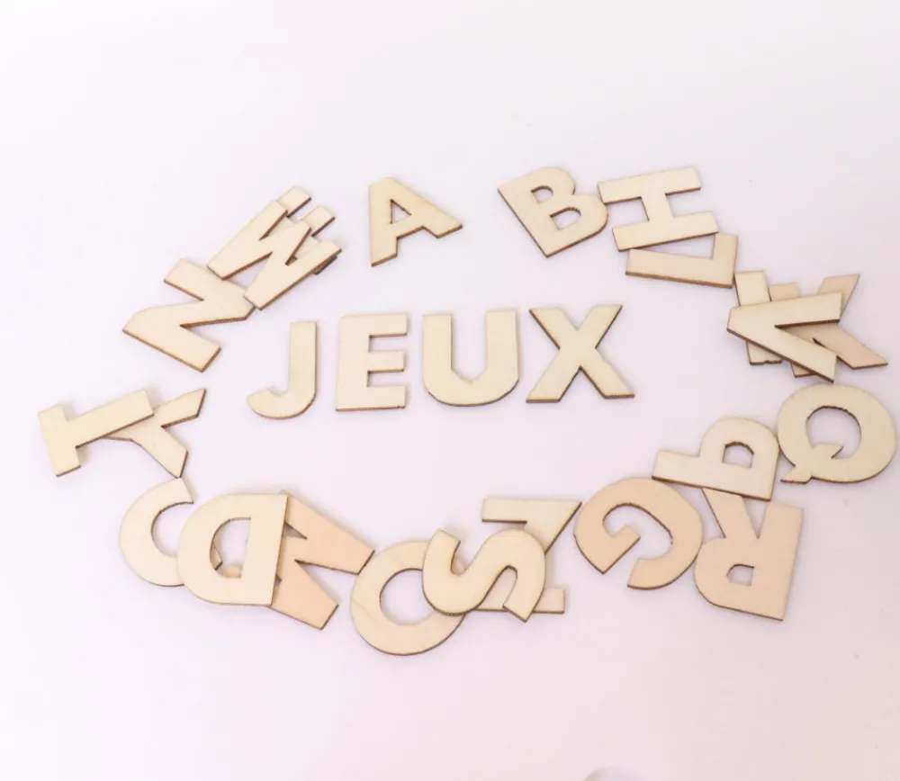 Tout Pour le Jeu 26 lettres alphabet en bois naturel 3.5 cm