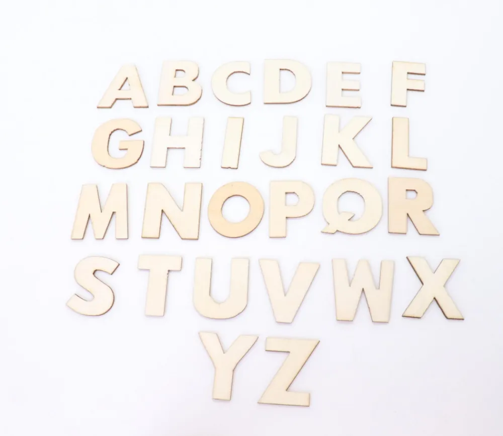 Tout Pour le Jeu 26 lettres alphabet en bois naturel 3.5 cm