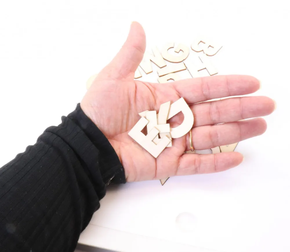 Tout Pour le Jeu 26 lettres alphabet en bois naturel 3.5 cm