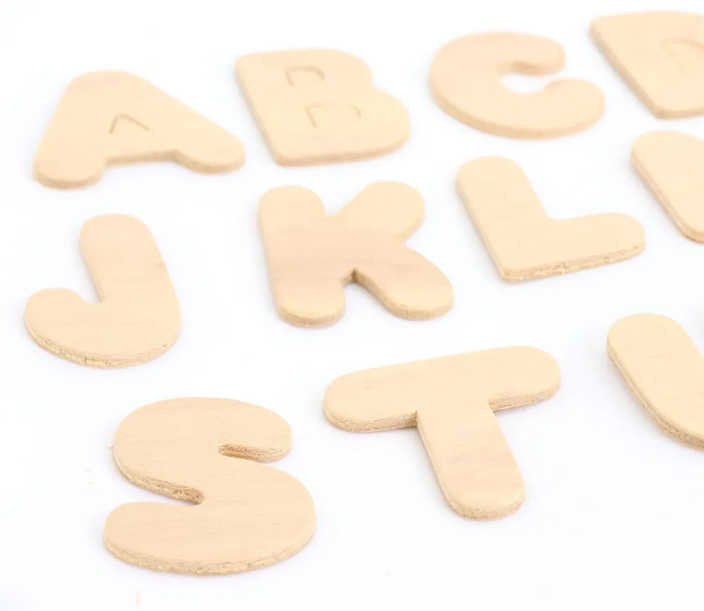 Tout Pour le Jeu 52 lettres alphabet en bois naturel 4.5 cm - 2 x 26 lettres