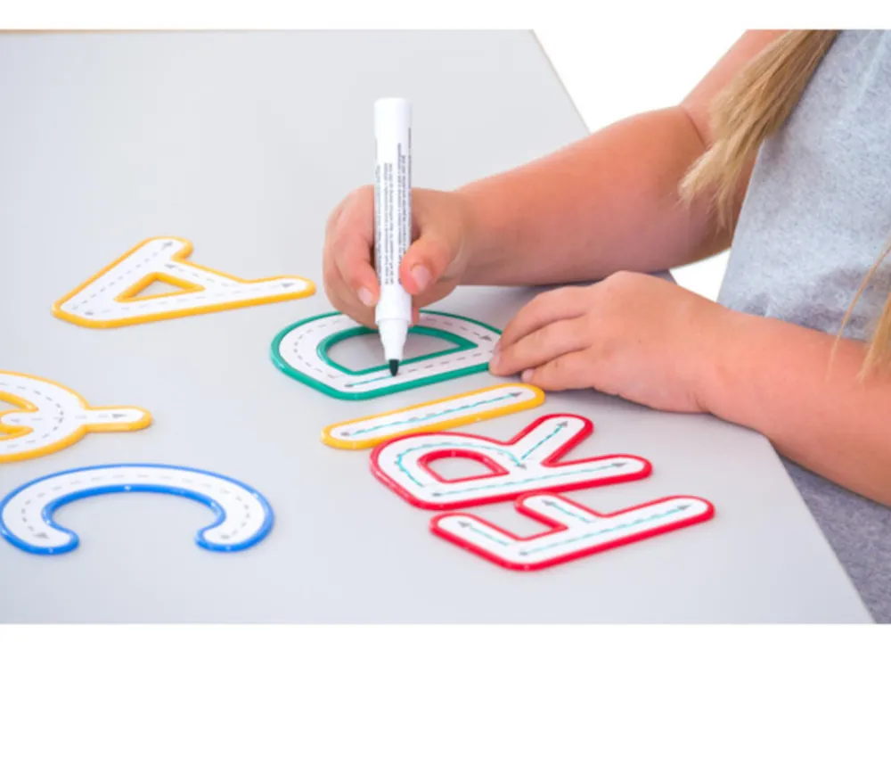 Tout Pour le Jeu 26 lettres de traçage - majuscule effaçable 11.5 cm