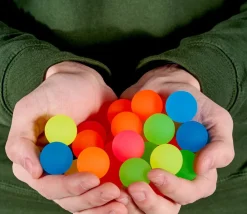 Enfant Tout Pour le Jeu 85 mini balles neon rebondissantes Ø 2.5 cm caoutchouc souple