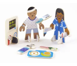 Tout Pour le Jeu 4 personnages en bois : docteurs et infirmiers. Thème médical à construire.