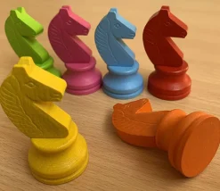 Tout Pour le Jeu 6 Pions chevaux en bois 5 cm multicolores