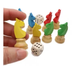 Tout Pour le Jeu 8 pions petits chevaux dada buis 3D et 2 dés