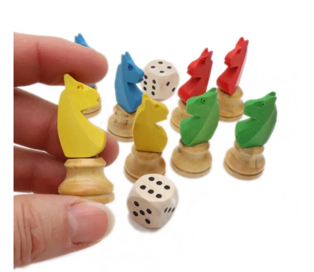 Tout Pour le Jeu 8 pions petits chevaux dada buis 3D et 2 dés