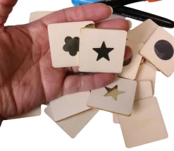 Tout Pour le Jeu 24 plaquettes carrées bois pour mémo à personnaliser 4.2 cm