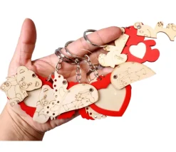 Tout Pour le Jeu 12 Porte-clés animaux bois à peindre avec coeur surprise