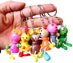 Tout Pour le Jeu 12 Porte-clés animaux bois colorés