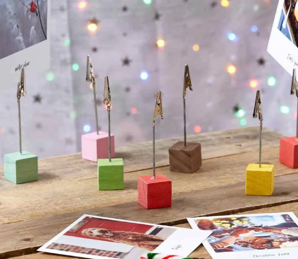 Tout Pour le Jeu 18 Supports cubes avec clip - porte cartes et photos