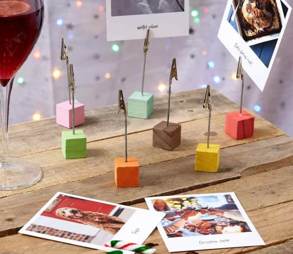 Tout Pour le Jeu 18 Supports cubes avec clip - porte cartes et photos