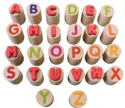 Tout Pour le Jeu 26 Tampons bois lettres alphabet 2 cm