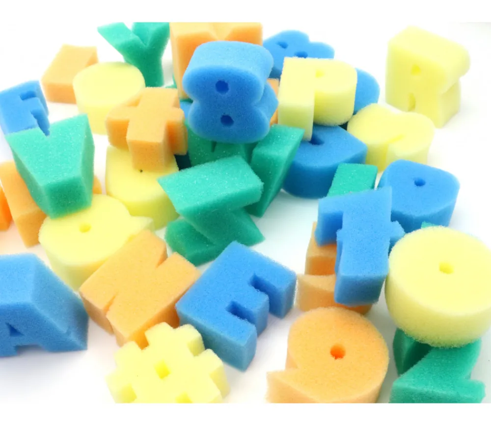 Tout Pour le Jeu 26 tampons lettres alphabet en éponge 4/5 cm