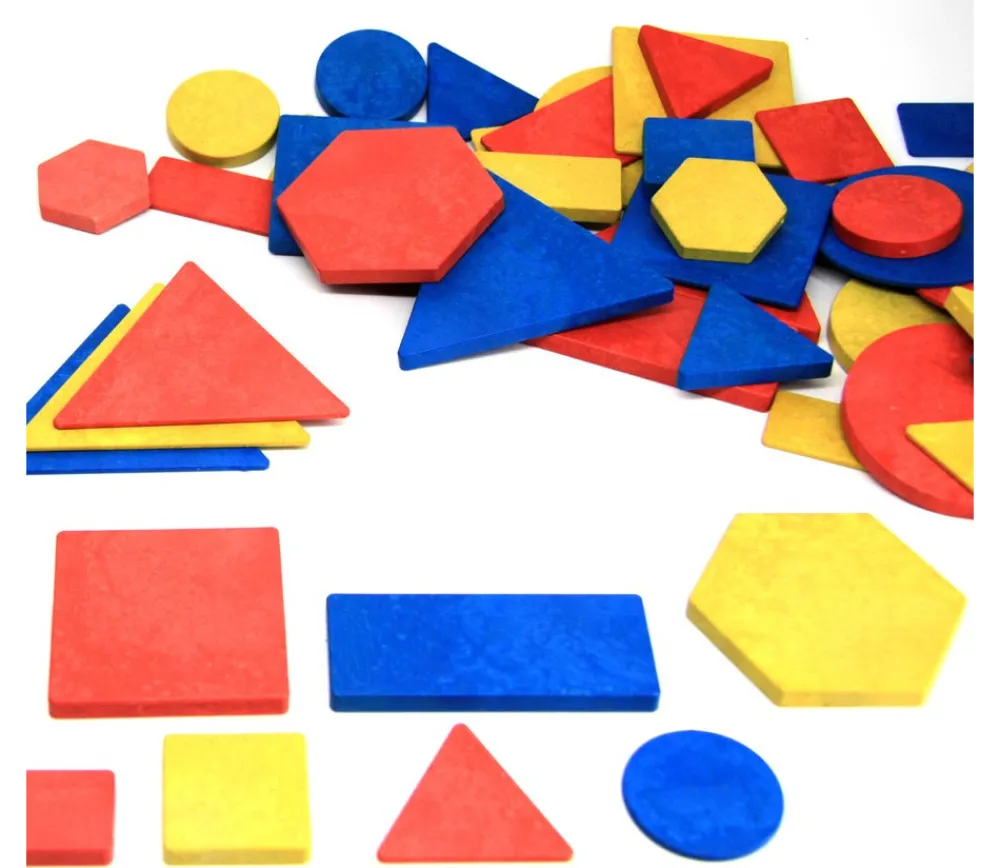 Tout Pour le Jeu Blocs logiques : 60 formes géométriques bois recyclé. 4 attributs. 5 formes.