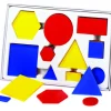 Tout Pour le Jeu Boite 60 formes géométriques à plat épaisseur, taille et couleur. 4 attributs