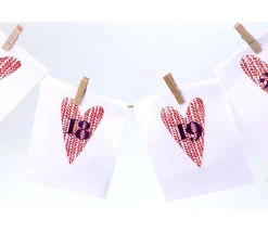 Tout Pour le Jeu Calendrier Avent : Guirlande de 24 sachets papier avec pince
