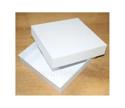 Tout Pour le Jeu C1C Boite jeu carré avec cale 220 x 220 x 48 mm blanche à personnaliser