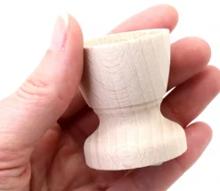 Tout Pour le Jeu Coquetier en bois naturel 5 cm de hauteur