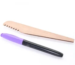 Tout Pour le Jeu Couteau en bois cranté pour modelage / pâte à modeler