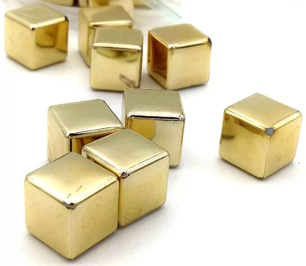 Tout Pour le Jeu Cube doré en plastique 10 mm à l'unité