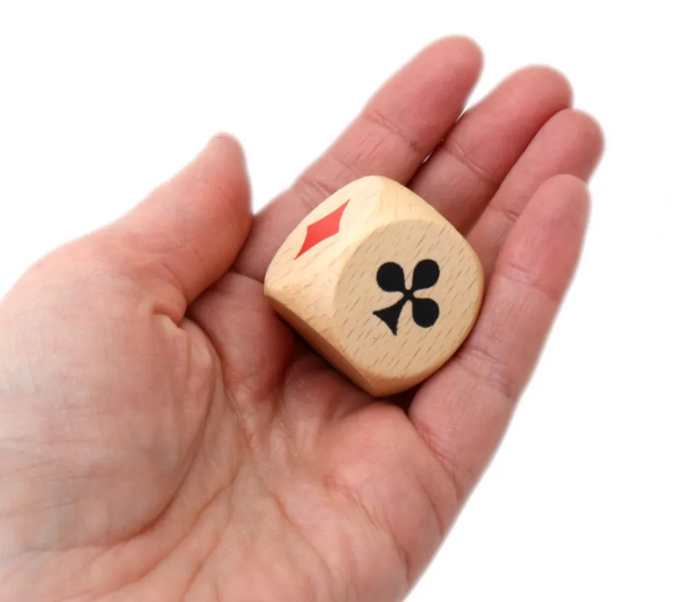 Tout Pour le Jeu Dé belote bois 3 cm atout symbole des cartes