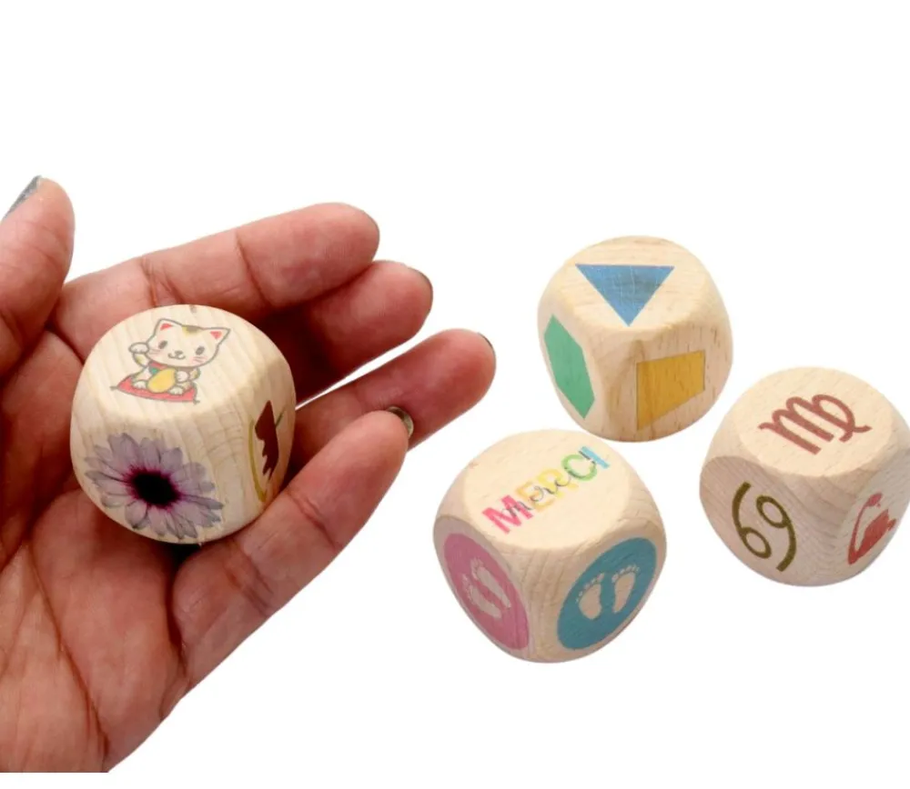 Tout Pour le Jeu Dé bois 3 cm personnalisé : 6 faces personnalisées avec vos images