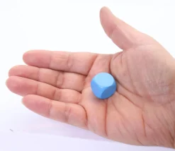 Tout Pour le Jeu Dé neutre bleu clair 16 mm en bois hêtre sans marquage à l'unité