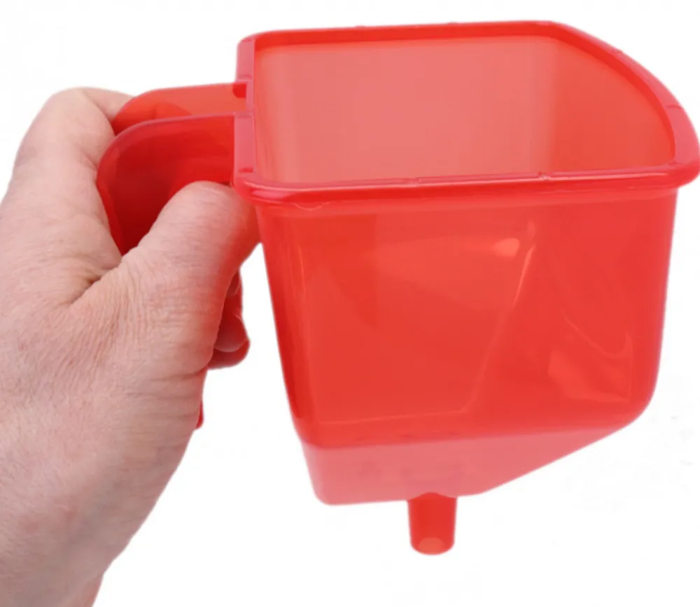Tout Pour le Jeu Entonnoir plastique avec anse