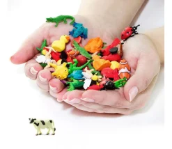 Tout Pour le Jeu Figurine mini mini vache noire et blanche 15 x 8 x 30 mm