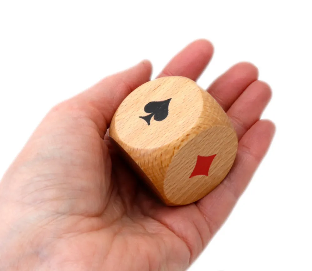 Tout Pour le Jeu Grand Dé belote bois 4.1 cm atout symbole des cartes