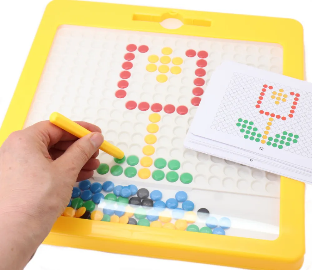 Tout Pour le Jeu Grand jeu magnétique multicolore avec crayon et modèles