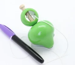 Tout Pour le Jeu Grosse toupie bois 10 cm avec lanceur ficelle