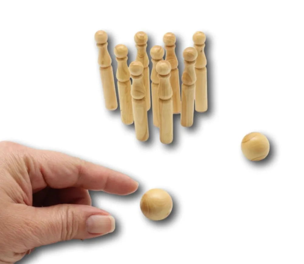 Tout Pour le Jeu Jeu de 9 Mini Quilles bois naturel de 6.5 cm + 2 boules