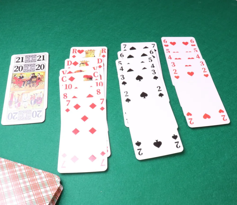 Tout Pour le Jeu Jeu de Tarot 78 cartes 11.5 x 6 cm