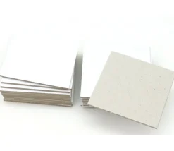 Tout Pour le Jeu Kit Jeu mémo à personnaliser : Boite + 24 carrés 4 x 4 cm + 48 étiquettes